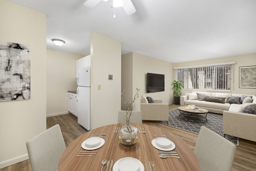 East Bay Apartments in Taunton, MA - Building Photo