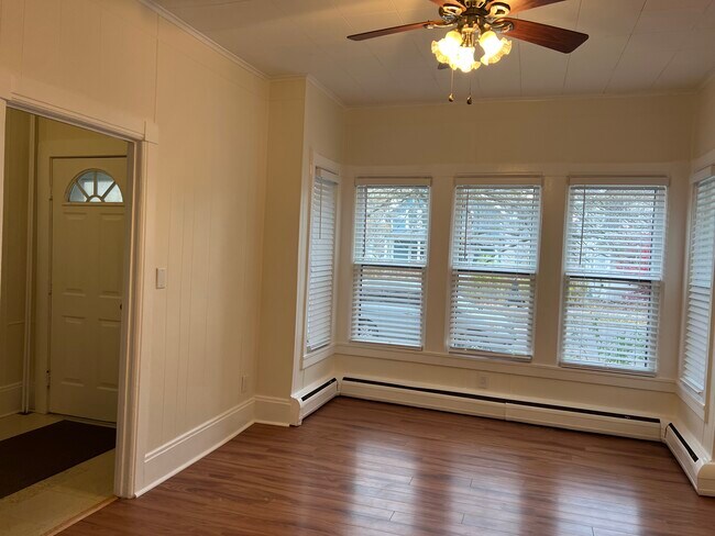 513 S Albany St, Unit 513 in Ithaca, NY - Foto de edificio - Building Photo