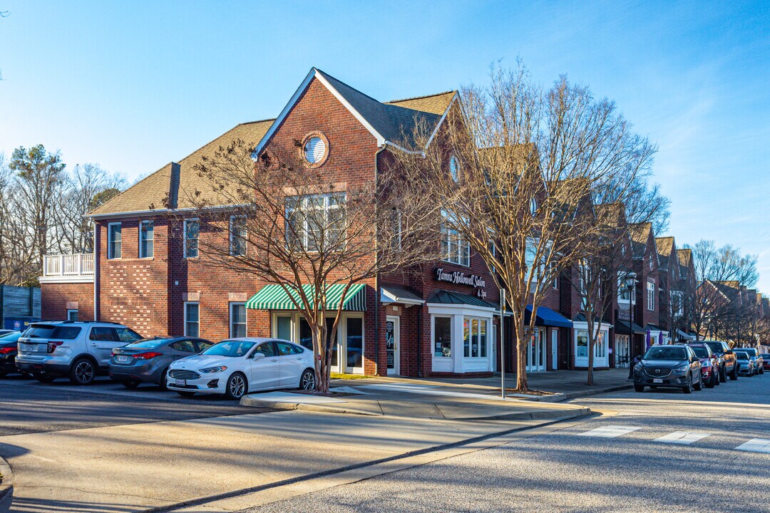 141-165 Herman Melville Ave in Newport News, VA - Building Photo
