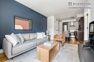101 E 10th St-Unit -FL4-ID940 in New York, NY - Building Photo - Building Photo