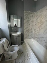 16 Duryea St, Unit 1 in Newark, NJ - Foto de edificio - Building Photo