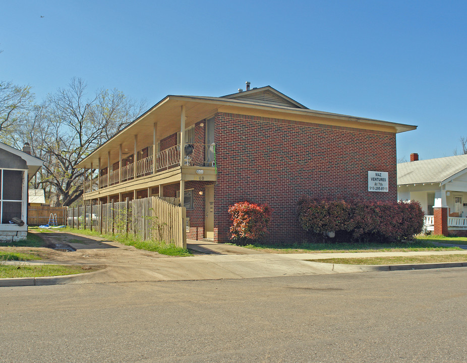 2540 E 7th St in Tulsa, OK - Foto de edificio