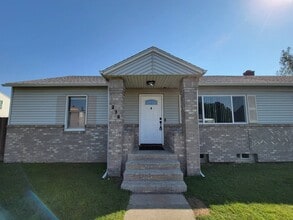 210 Jadwin Ave in Richland, WA - Building Photo - Building Photo