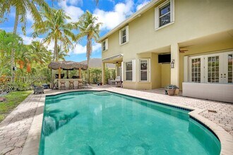 904 Stillwater Ct in Weston, FL - Building Photo - Building Photo
