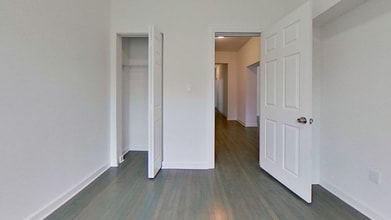 2803 E Belleview Pl in Milwaukee, WI - Building Photo - Building Photo
