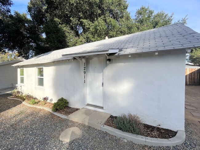 12909-12911 Douglas St in Yucaipa, CA - Building Photo - Building Photo