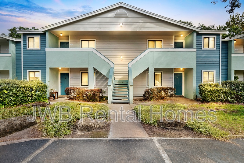 2768 Jimmy Buffett Mem Hwy in Jacksonville, FL - Building Photo