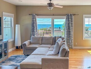 60 Hawthorne St in West Haven, CT - Building Photo - Building Photo