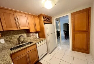 3215 S Ocean Blvd in Highland Beach, FL - Building Photo - Building Photo