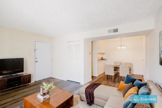 property at 2223 Sedgwick St