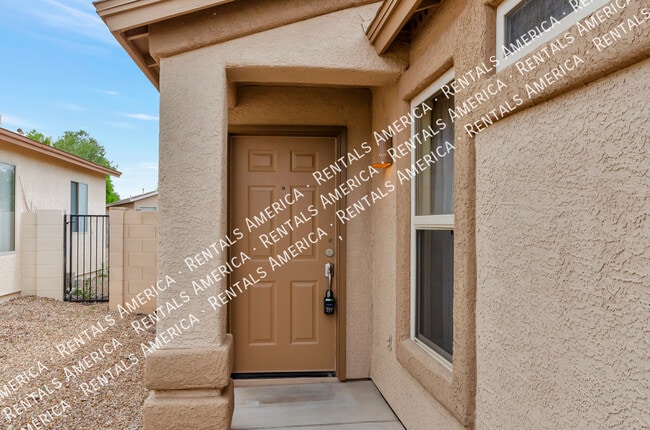 10138 E Desert Paradise Pl in Tucson, AZ - Building Photo - Building Photo