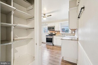 10502 Glenhaven Dr in Silver Spring, MD - Building Photo - Building Photo