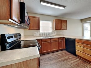 4952 Lighthouse Ct in Winston-Salem, NC - Foto de edificio - Building Photo