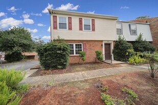 8914 Hunter Ridge Dr in Charlotte, NC - Building Photo