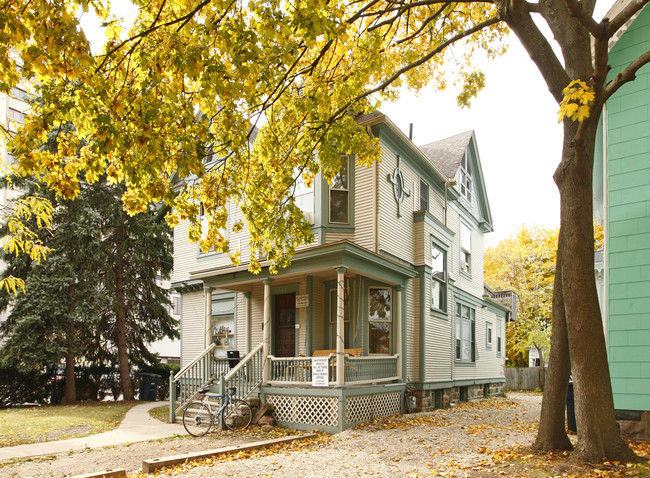 123 N State St in Ann Arbor, MI - Foto de edificio - Building Photo