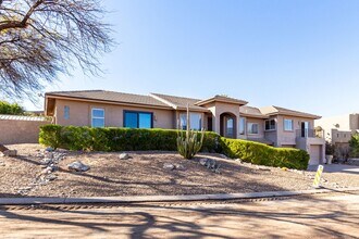 11818 N Winchester Dr in Fountain Hills, AZ - Building Photo - Building Photo