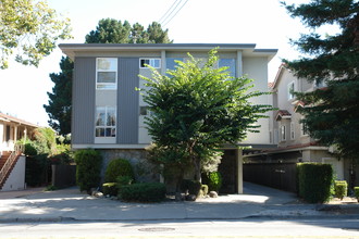 El Bonito Apartments in Burlingame, CA - Building Photo - Building Photo