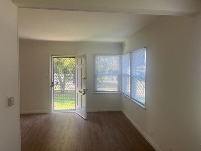 2205 Grand Ave in Long Beach, CA - Building Photo - Building Photo