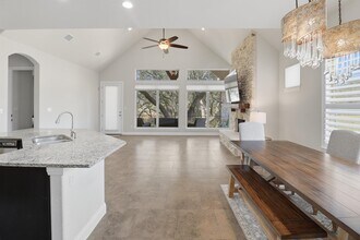 108 Gemstone in Horseshoe Bay, TX - Building Photo - Building Photo