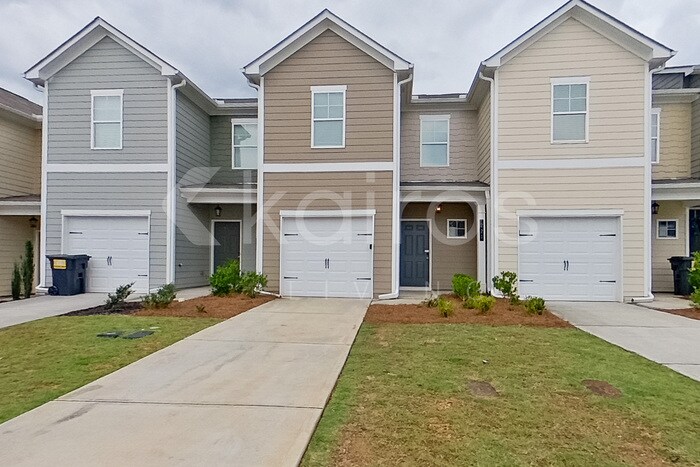 221 Long Is Dr in Cartersville, GA - Building Photo