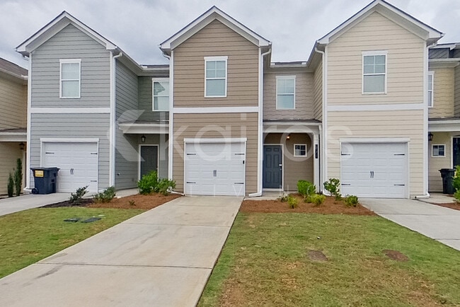 property at 221 Long Is Dr