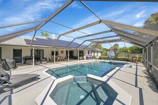 8606 Arrowhead Dr in Wellington, FL - Building Photo