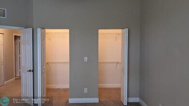 3409 Lakeside Dr in Davie, FL - Building Photo - Building Photo