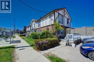 208 Ottawa Street S in Kitchener, ON - Building Photo