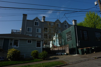 7814 Greenwood Ave in Seattle, WA - Building Photo - Building Photo