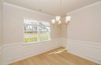 5974 Oak Br Cir in Maiden, NC - Building Photo - Building Photo