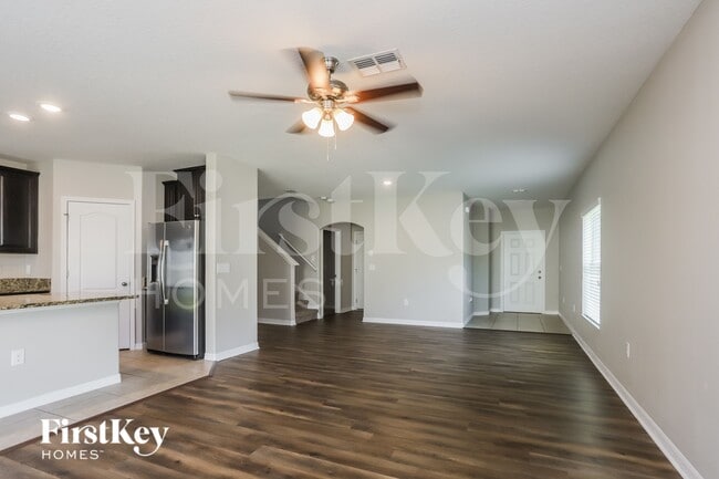 15413 Auburn Woods Ln, Unit 3 in Ruskin, FL - Foto de edificio - Building Photo