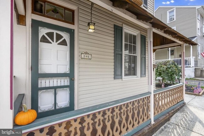 146 Hall St in Spring City, PA - Building Photo - Building Photo