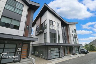1980 Upper Sundance Dr in West Kelowna, BC - Building Photo