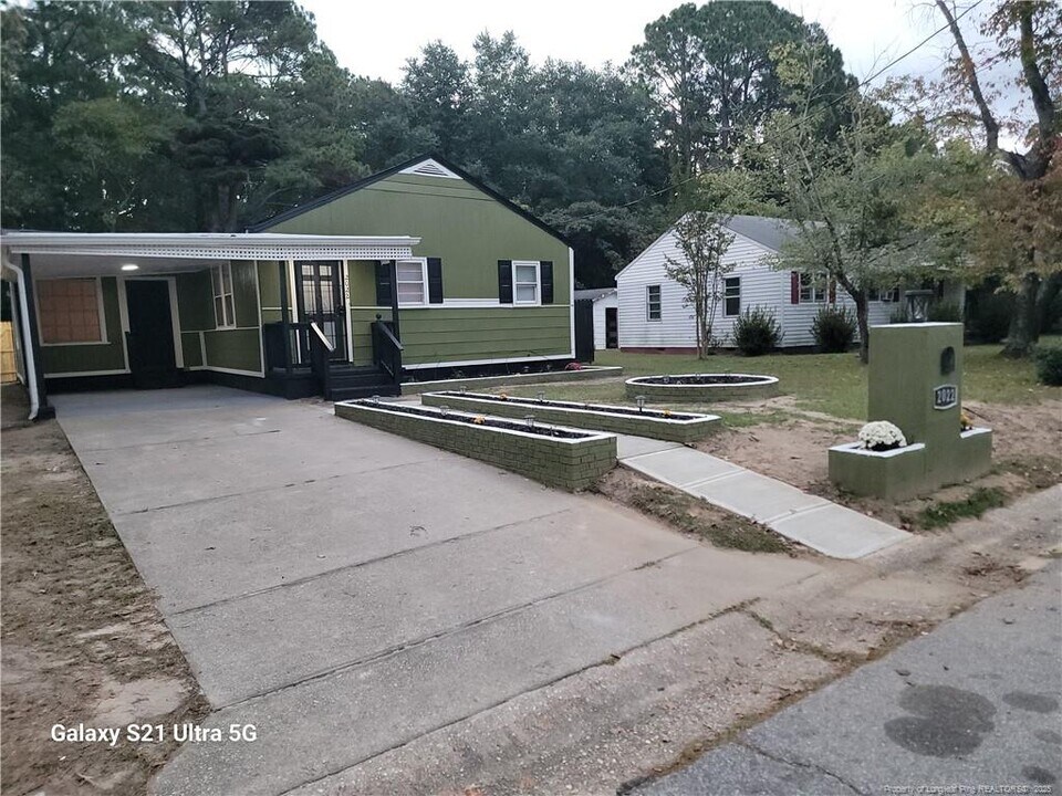 2022 Newark Ave in Fayetteville, NC - Building Photo