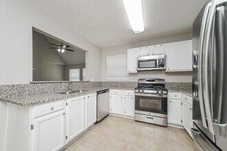 4017 Hunnington Dr in Conroe, TX - Building Photo - Building Photo