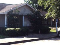 Building Photo - Alcott Manor Apartments in Palestine, Arkansas