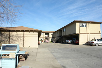 1055 Rider Ave in Salinas, CA - Building Photo - Building Photo