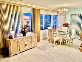 4187 Lakewood Blvd in Naples, FL - Building Photo