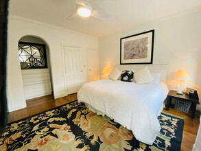 112 W 78th St in New York, NY - Building Photo - Building Photo