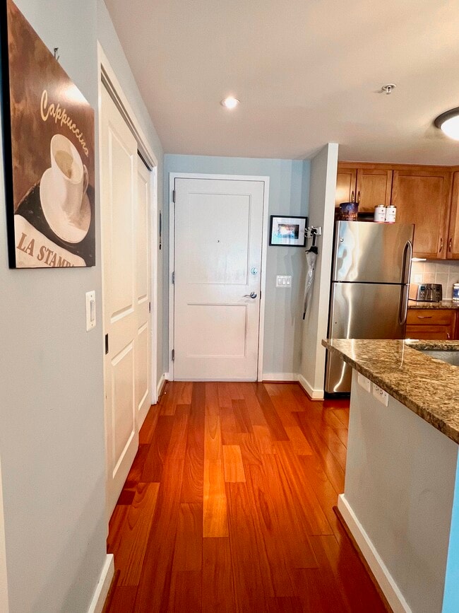 888 N Quincy St, Unit 1505 in Arlington, VA - Building Photo - Building Photo