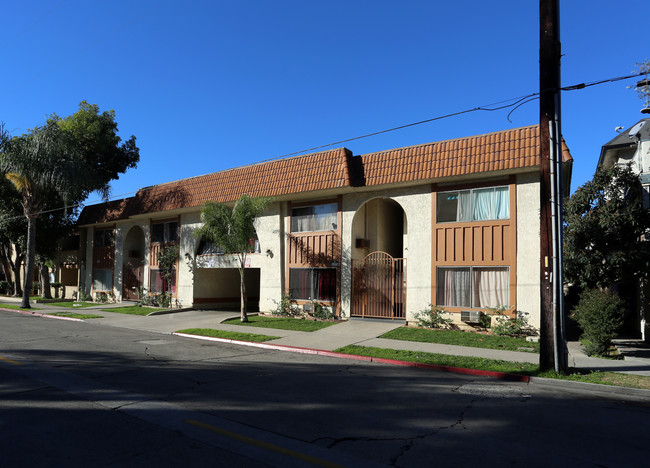 1416 N Spurgeon St in Santa Ana, CA - Building Photo - Building Photo