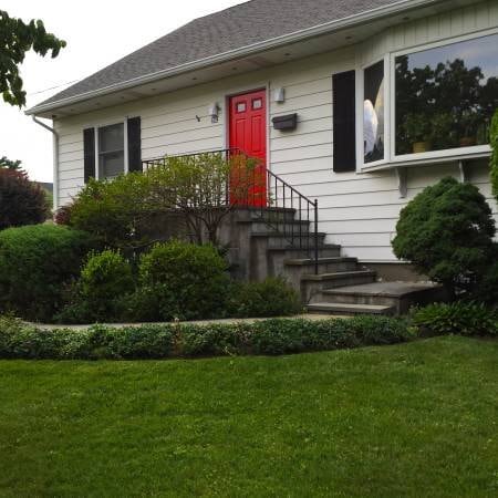 property at 3020 Soundview Dr