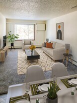 Oakwood Apartments & Townhomes in Vermillion, SD - Building Photo