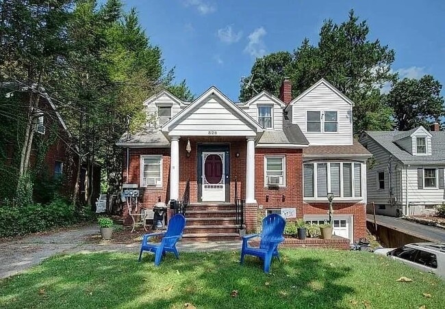 property at 326 Mt Prospect Ave