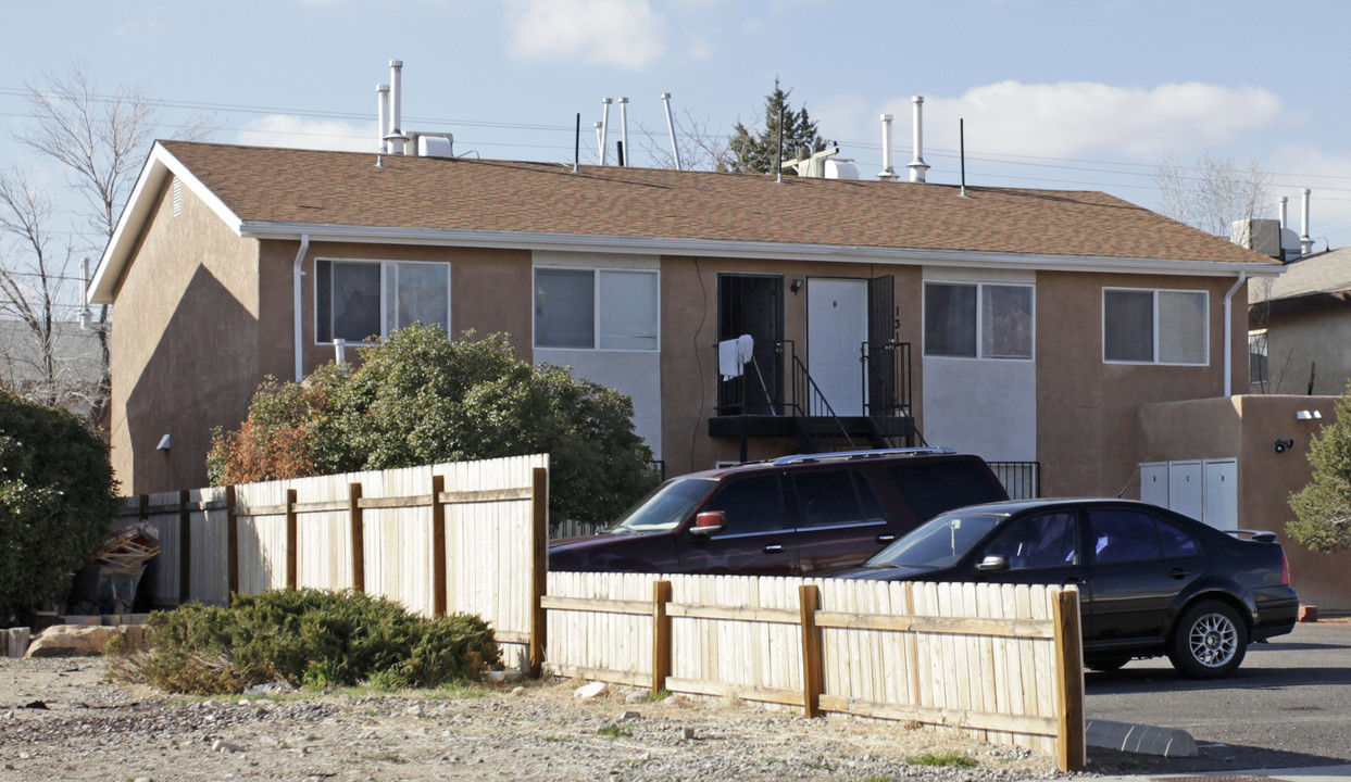 131 Garcia St NE in Albuquerque, NM - Building Photo