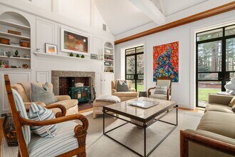 164 Forest St in Sherborn, MA - Building Photo - Building Photo