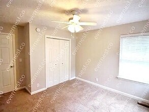 2073 Upland Dr in Franklin, TN - Foto de edificio - Building Photo