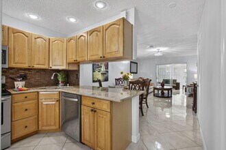 3402 Theo Way in West Palm Beach, FL - Building Photo - Building Photo