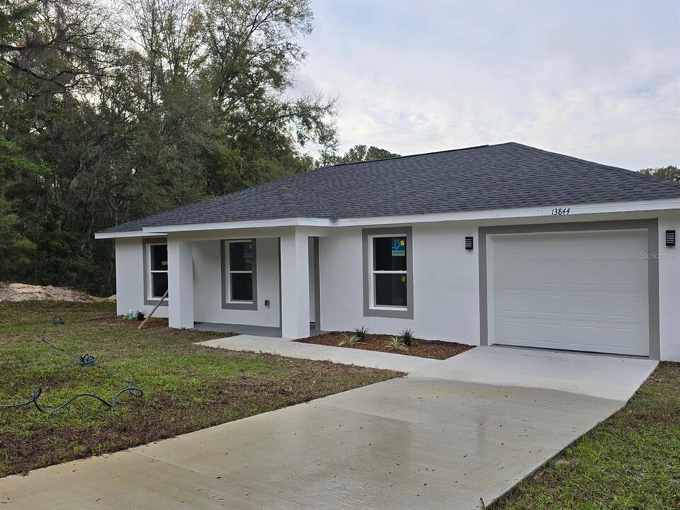 13844 SW 104 Ln in Dunnellon, FL - Building Photo