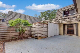 803 8th Terrace in Palm Beach Gardens, FL - Building Photo - Building Photo